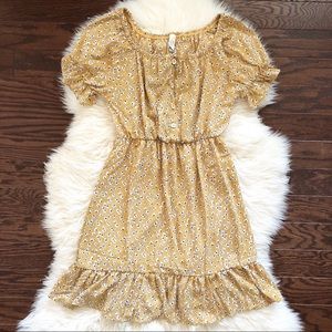 On/Off the Shoulder Short Sleeve Ruffled Hem White Floral Prairie Boho Dress